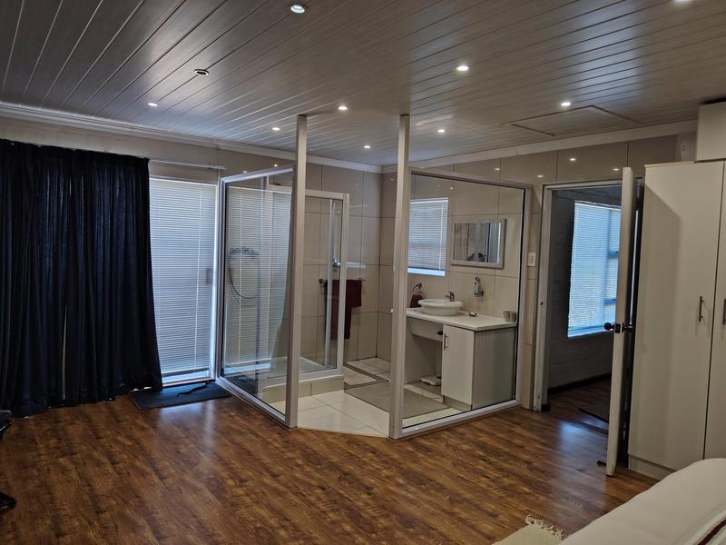 4 Bedroom Property for Sale in Pringle Bay Western Cape